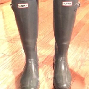 Hunter Glossy Grey Rain Boots